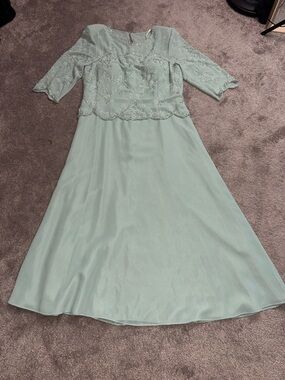 Aspeed Mint Green Beaded Overlay Dress Sheer Sleeve Fit Flare Formal SIZE L